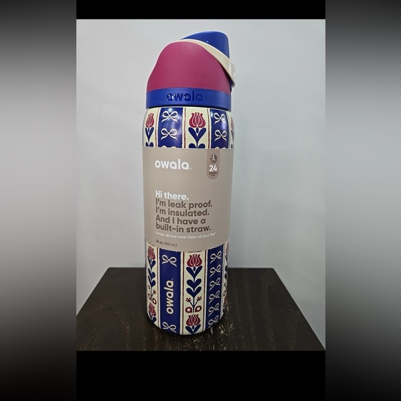owala Other - Owala FreeSip Stainless Steel Water Bottle / 32oz / Color: Holiday Hygge